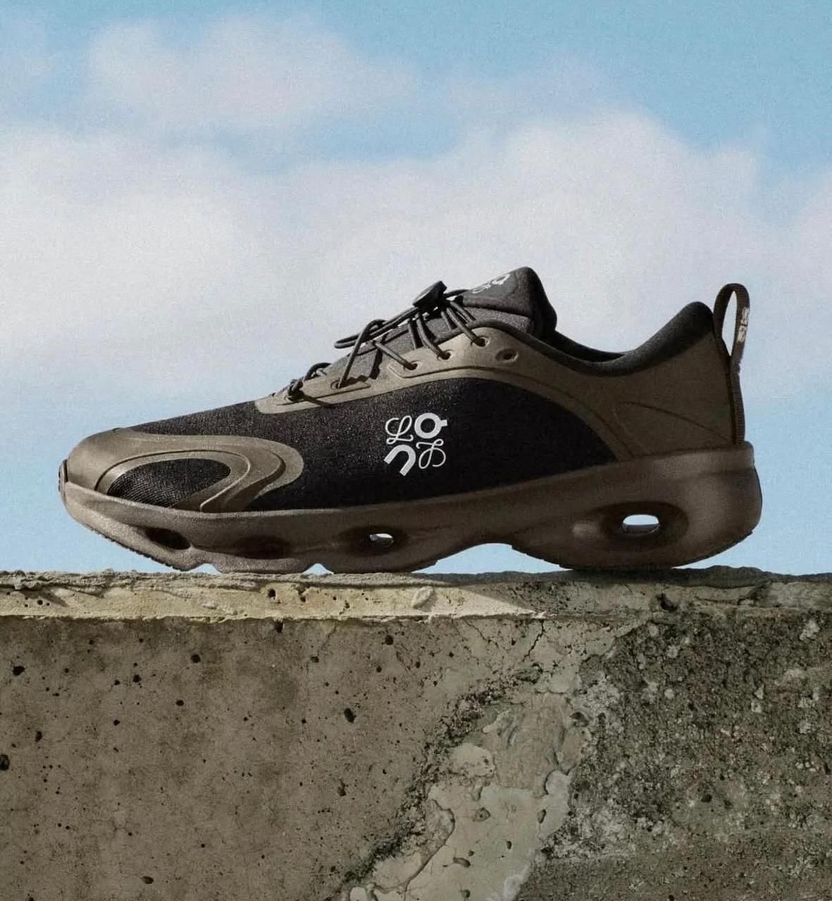 On Running Cloudsolo LOEWE Dark Brown Black