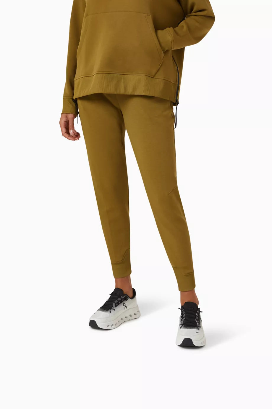 Cloudtilt Low-top Sneakers in Mesh